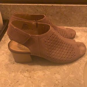 Womens heels 9 1/2